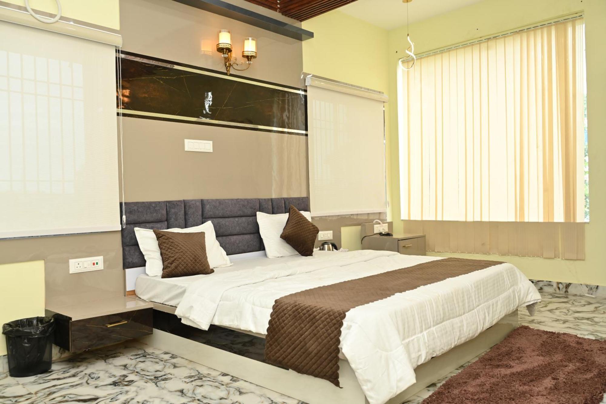 The Vintage Plaza Hotel Baripada ภายนอก รูปภาพ