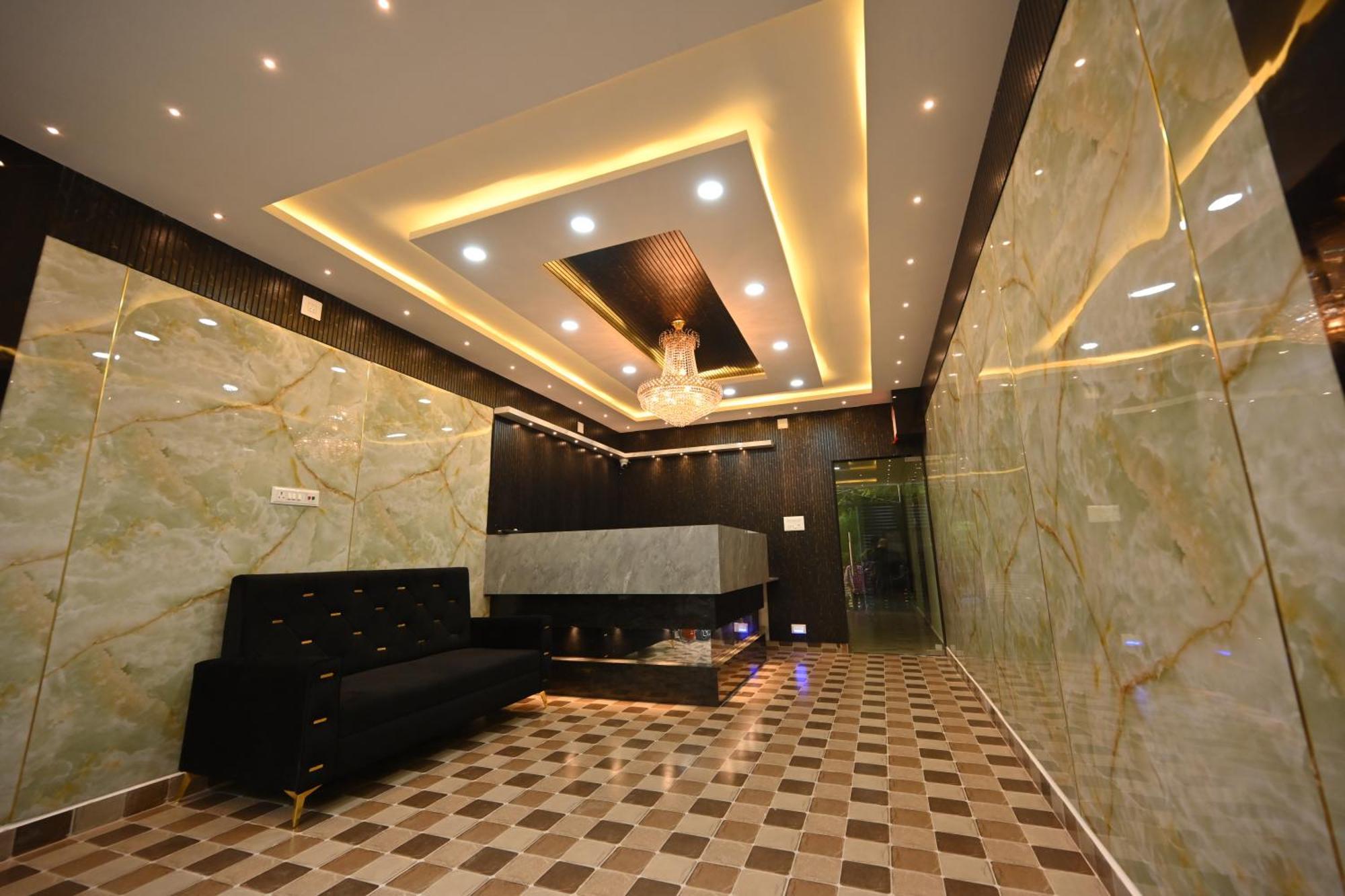 The Vintage Plaza Hotel Baripada ภายนอก รูปภาพ